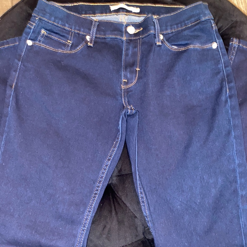 🔥DaRk BLuE like new Levi Jeans🔥